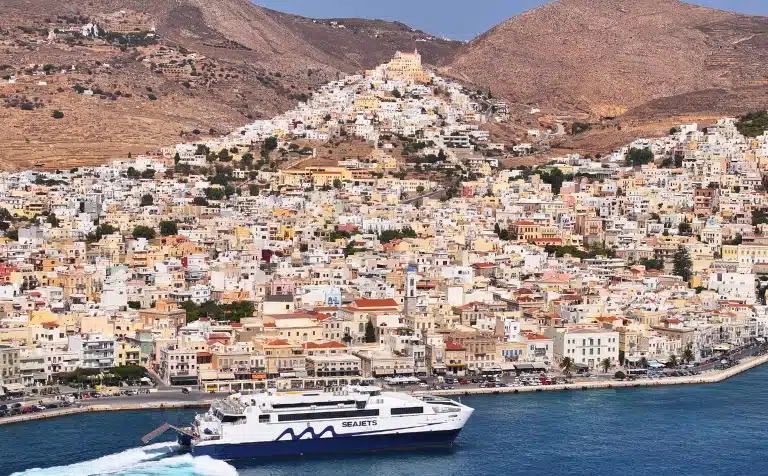 Syros Blog with vessel